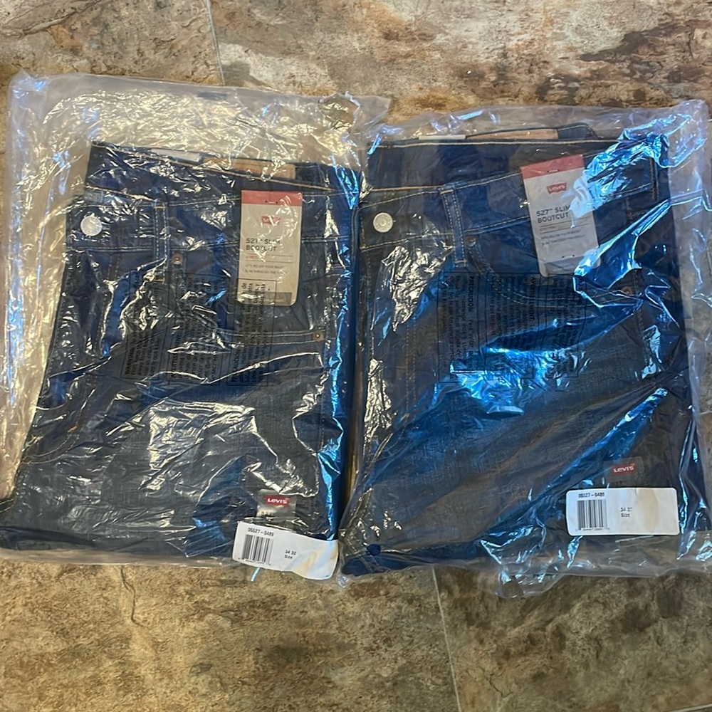 Men’s Levi slim boot jeans